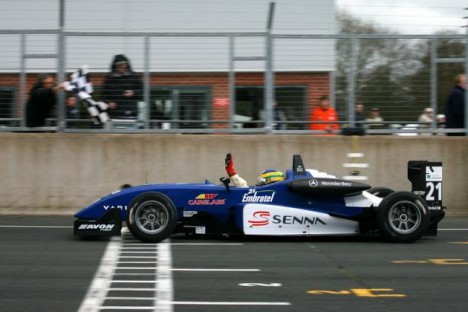 Er Bruno tæt på en plads i Torro Rosso ?